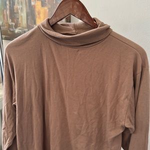 Grey long sleeve shirt